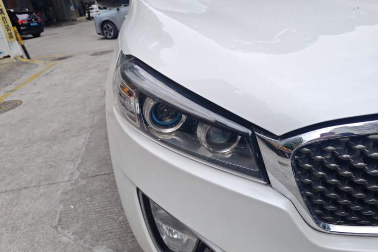 Used Kia Sorento 2015 Sorento L 2.4L Gasoline 4WD Elite Edition 7 Seats China V Emission Standard Right Front Headlight