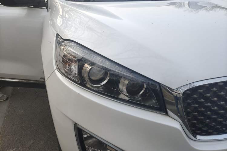 Used Kia Sorento 2015 Sorento L 2.4L Gasoline 4WD Elite Edition 5 Seats China IV Standard Right Front Headlight