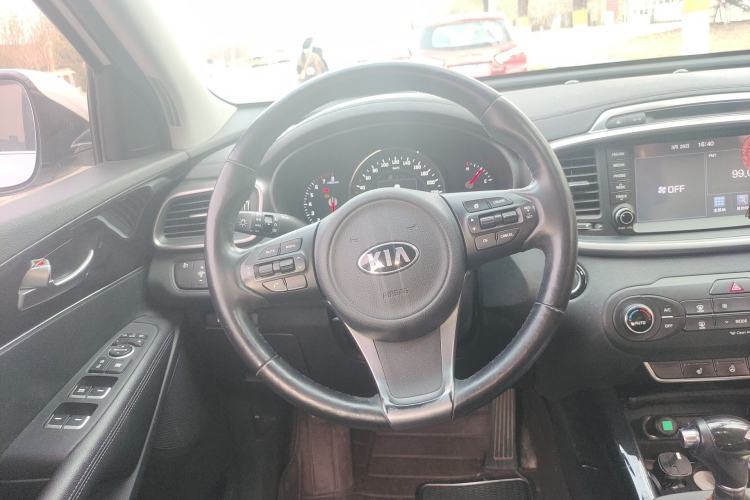Used Kia Sorento 2015 Sorento L 2.4L Gasoline 4WD Elite Edition 5 Seats China IV Standard Steering Wheel