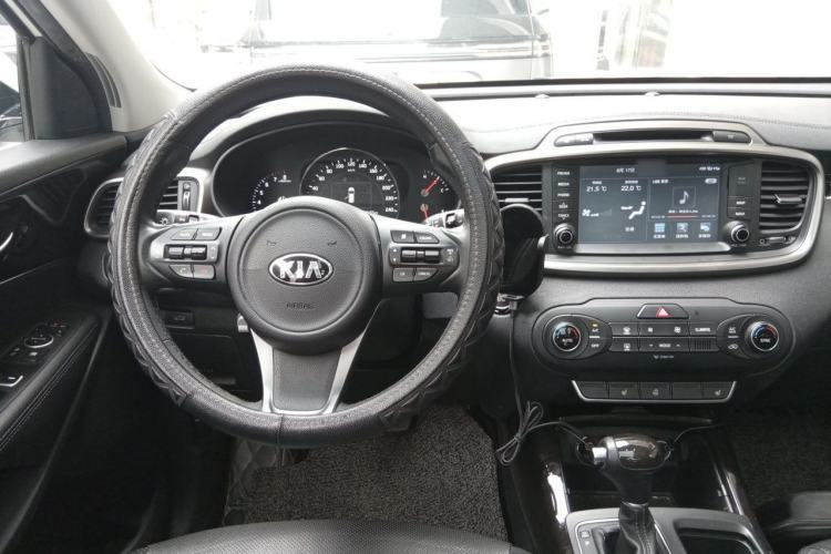 Used Kia Sorento 2015 Sorento L 2.4L Gasoline 4WD Elite Edition 7 Seats China V Emission Standard Steering Wheel