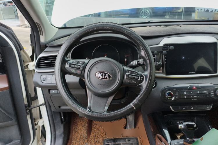 Used Kia Sorento 2015 Sorento L 2.4L Gasoline 4WD Elite Edition 5 Seats China IV Standard Steering Wheel