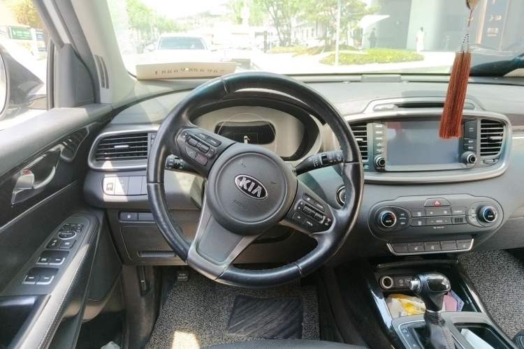 Used Kia Sorento 2015 Sorento L 2.4L Gasoline 4WD Elite Edition 7 Seats China V Emission Standard Steering Wheel