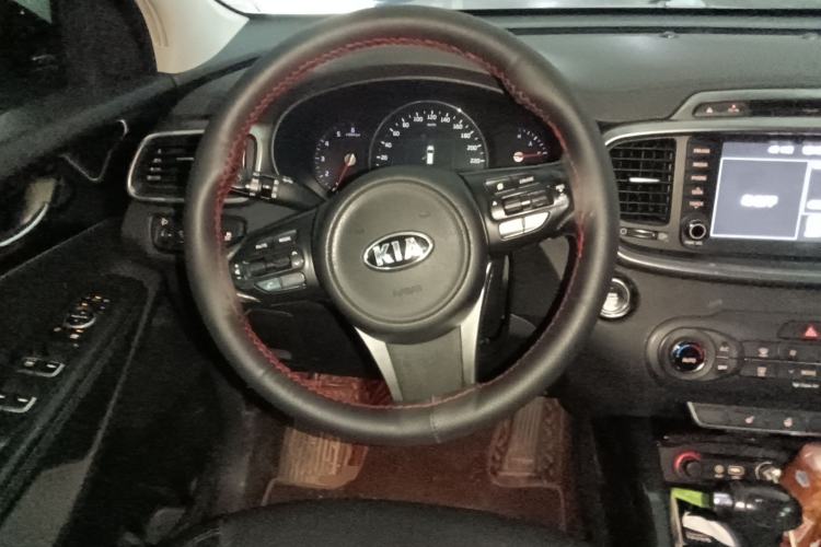Used Kia Sorento 2015 Sorento L 2.2T Diesel 4WD Elite Edition 7 Seats China IV Standard Steering Wheel