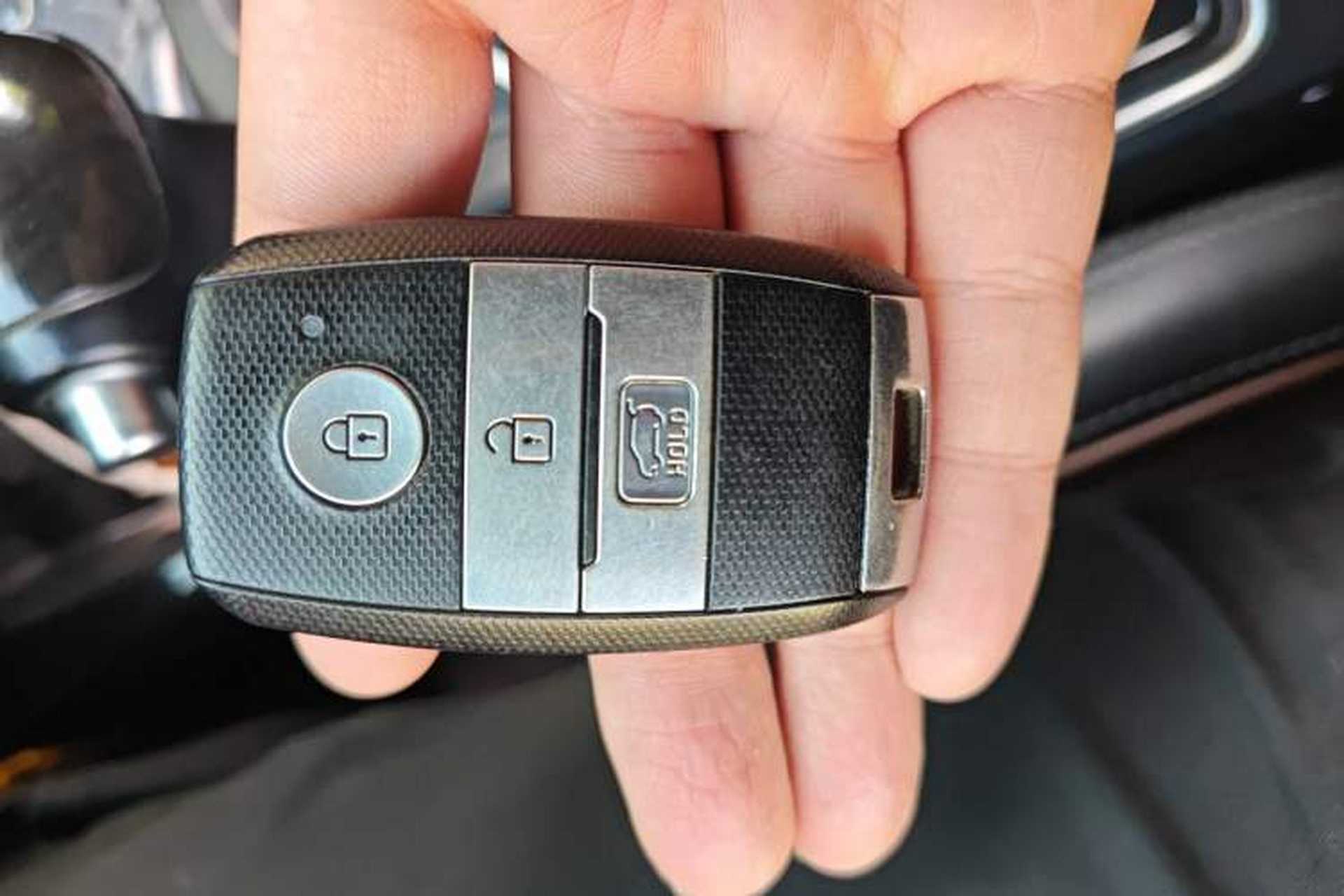 Used Kia Sorento 2015 Sorento L 2.4L Gasoline 4WD Elite Edition 7 Seats China V Emission Standard Vehicle Key