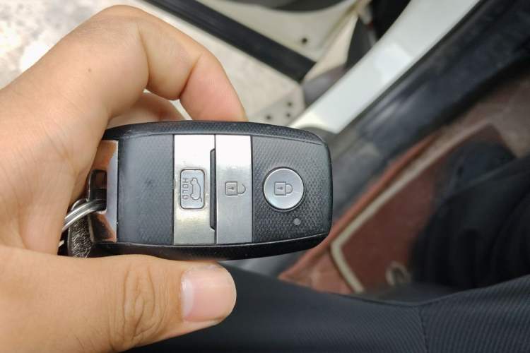 Used Kia Sorento 2015 Sorento L 2.4L Gasoline 4WD Elite Edition 7 Seats China V Emission Standard Vehicle Key