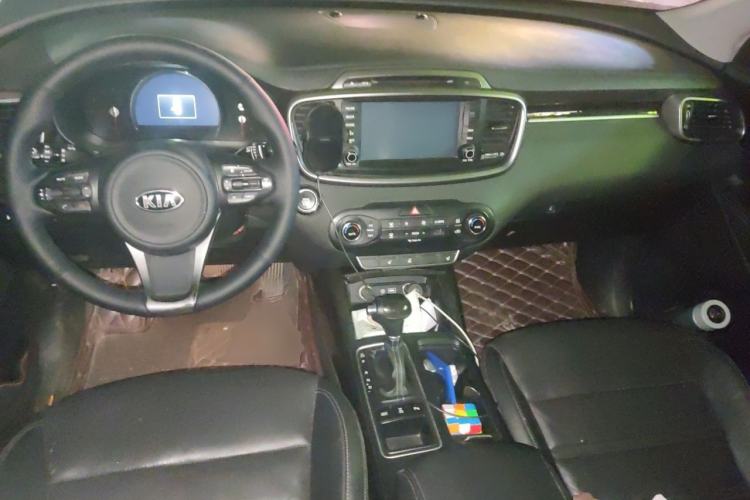 Used Kia Sorento 2016 Sorento L 2.2T Diesel 4WD Elite Edition 7 Seats China V Emission Standard Center Console