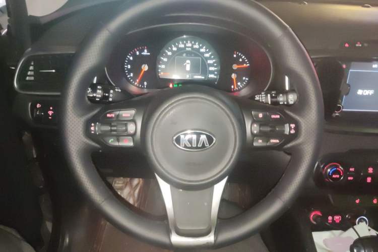 Used Kia Sorento 2016 Sorento L 2.2T Diesel 4WD Elite Edition 7 Seats China V Emission Standard Steering Wheel