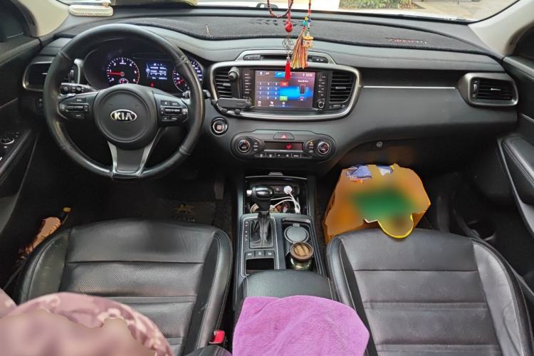 Used Kia Sorento 2016 Sorento L 2.2T Diesel 4WD Custom Edition 5 Seats China IV Standard Center Console