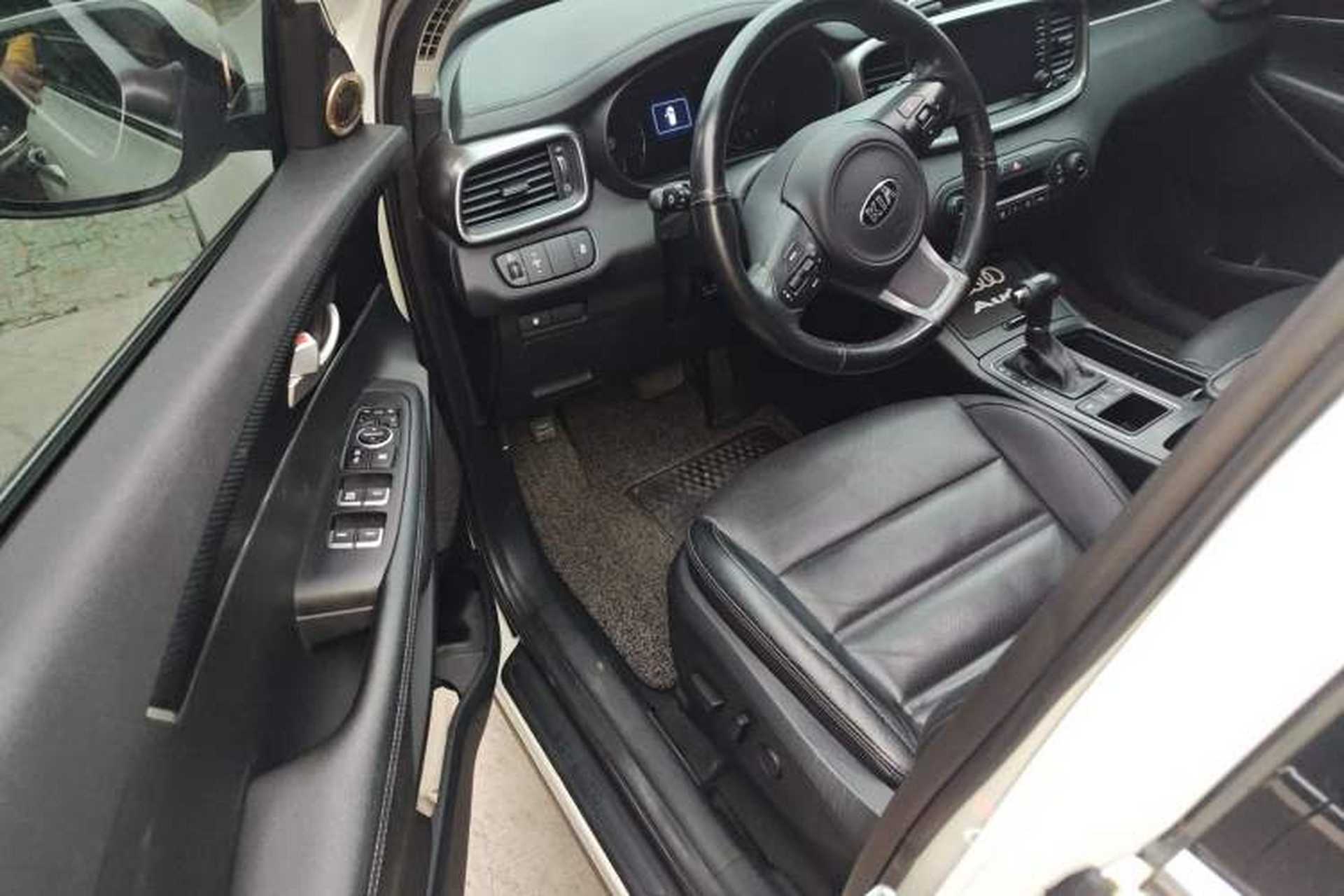 Used Kia Sorento 2016 Sorento L 2.4L Gasoline 4WD Custom Edition 7 Seats Emission Standard China V Driver Seat