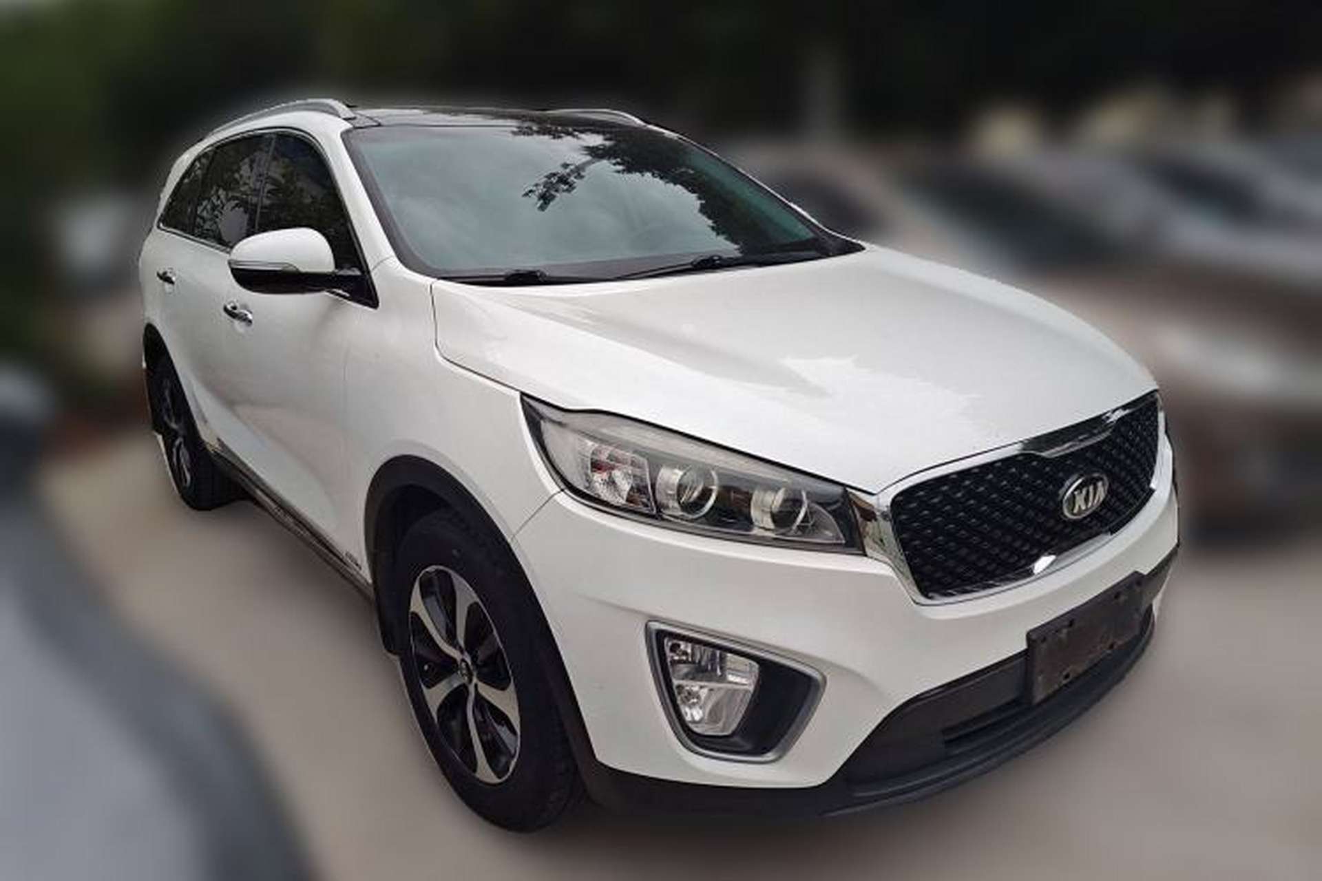 Used Kia Sorento 2016 Sorento L 2.4L Gasoline 4WD Custom Edition 7 Seats Emission Standard China V Front Right 45 Deg