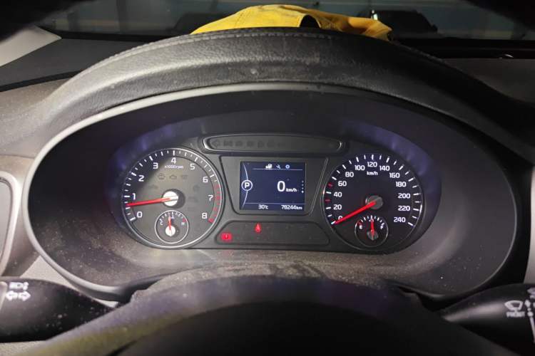 Used Kia Sorento 2016 Sorento L 2.4L Gasoline 4WD Custom Edition 5 Seats China IV Standard Instrument Cluster