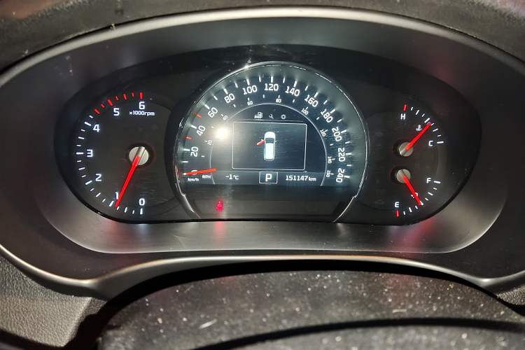 Used Kia Sorento 2016 Sorento L 2.2T Diesel 4WD Elite Edition 7 Seats China V Emission Standard Instrument Cluster