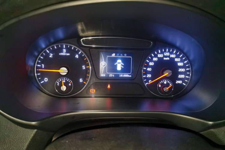 Used Kia Sorento 2016 Sorento L 2.2T Diesel 4WD Custom Edition 7 Seats China IV Standard Instrument Cluster