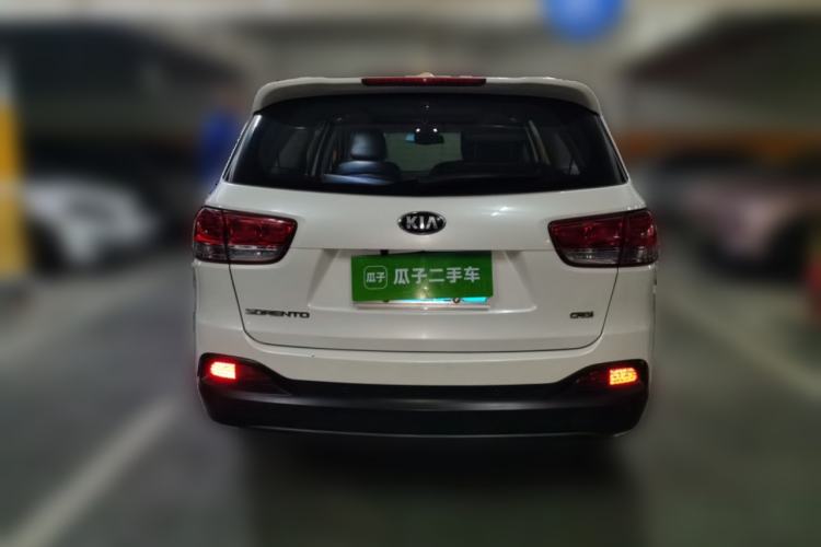 Used Kia Sorento 2016 Sorento L 2.2T Diesel 4WD Custom Edition 7 Seats China IV Standard Rear