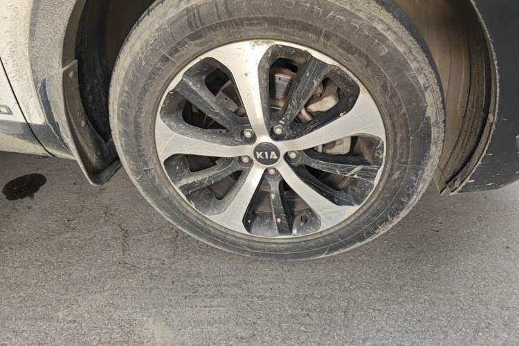 Used Kia Sorento 2016 Sorento L 2.2T Diesel 4WD Custom Edition 5 Seats China IV Standard Right Front Wheel Hub