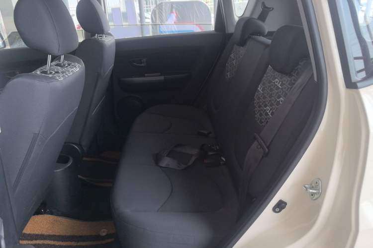 Used Kia Soul 2013 1.6L MT GL Interior 1