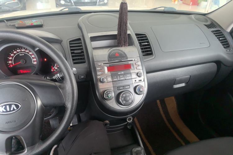 Used Kia Soul 2013 1.6L MT GL Interior 3