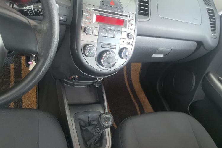 Used Kia Soul 2013 1.6L MT GL Interior 8