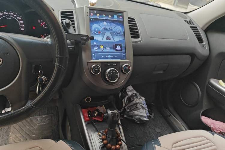 Used Kia Soul 2010 1.6L AT GL Audio And AC Panel