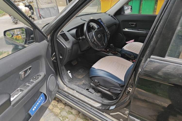 Used Kia Soul 2010 1.6L AT GL Driver Seat