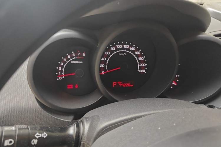 Used Kia Soul 2010 1.6L AT GL Instrument Cluster