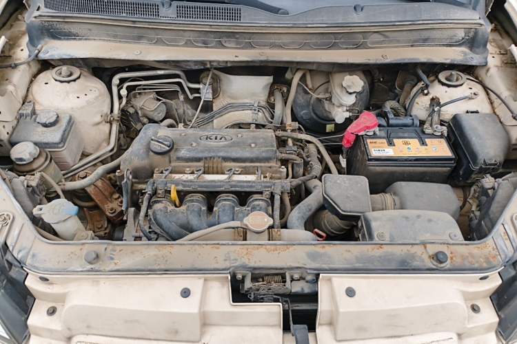 Used Kia Soul 2010 1.6L AT Premium Engine Bay