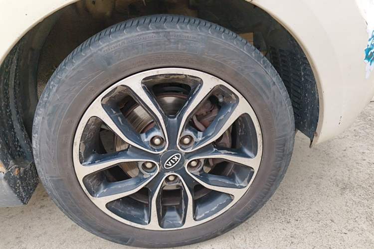 Used Kia Soul 2010 1.6L AT Premium Right Front Wheel Hub