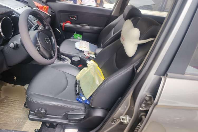 Used Kia Soul 2010 1.6L AT GLS Left Front Seat