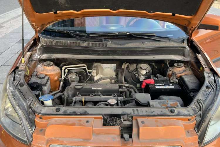 Used Kia Soul 2010 1.6L AT GL Engine Bay
