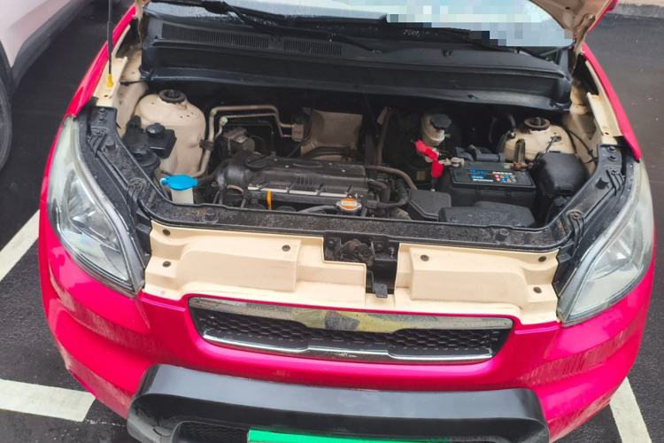 Used Kia Soul 2010 1.6L AT Premium Engine Bay