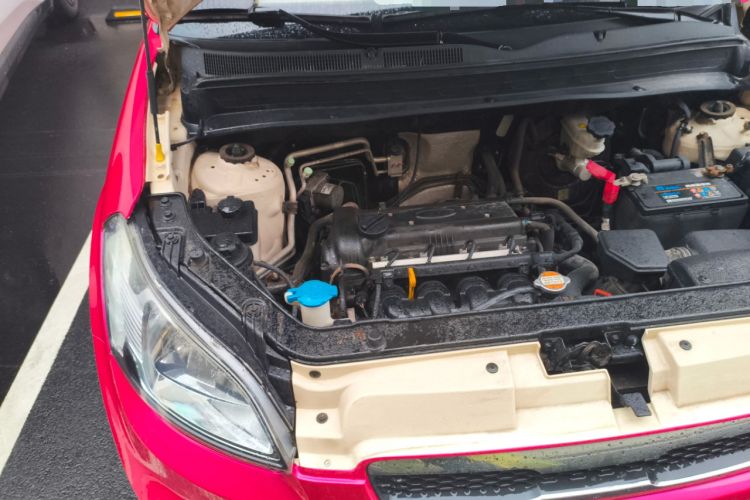 Used Kia Soul 2010 1.6L AT Premium Engine Bay Right