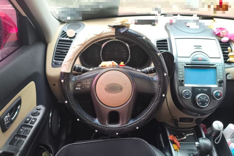 Used Kia Soul 2010 1.6L AT Premium Steering Wheel