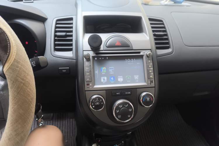 Used Kia Soul 2010 1.6L AT GL Audio And AC Panel