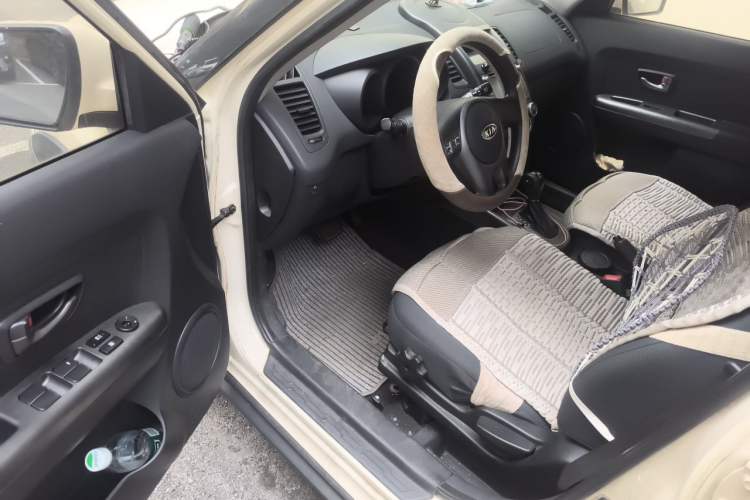Used Kia Soul 2010 1.6L AT GL Driver Seat