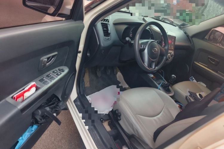 Used Kia Soul 2010 1.6L MT GL Driver Seat