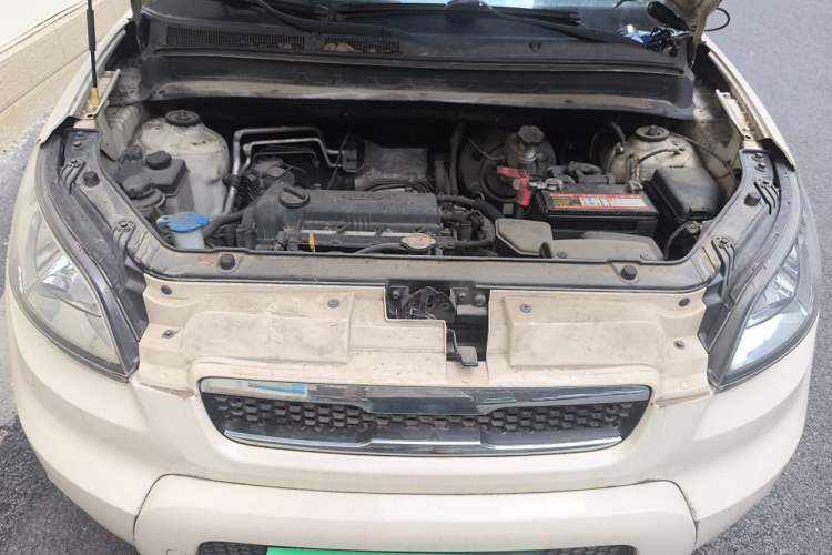 Used Kia Soul 2010 1.6L AT GL Engine Bay