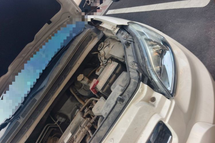 Used Kia Soul 2010 1.6L MT GL Engine Bay Left