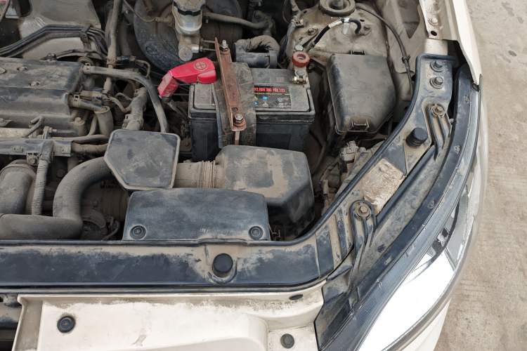 Used Kia Soul 2010 1.6L MT GLS Engine Bay Left