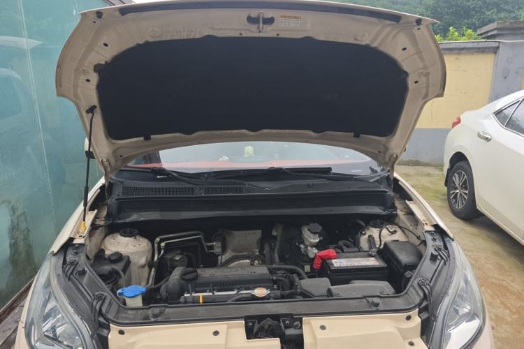 Used Kia Soul 2010 1.6L AT GLS Engine Bay