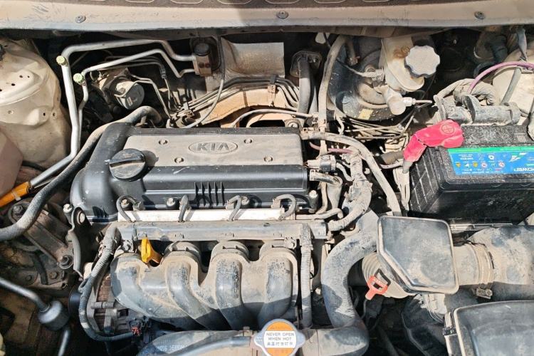 Used Kia Soul 2010 1.6L AT GLS Engine Bay