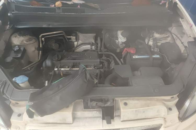 Used Kia Soul 2010 1.6L AT Premium Engine Bay
