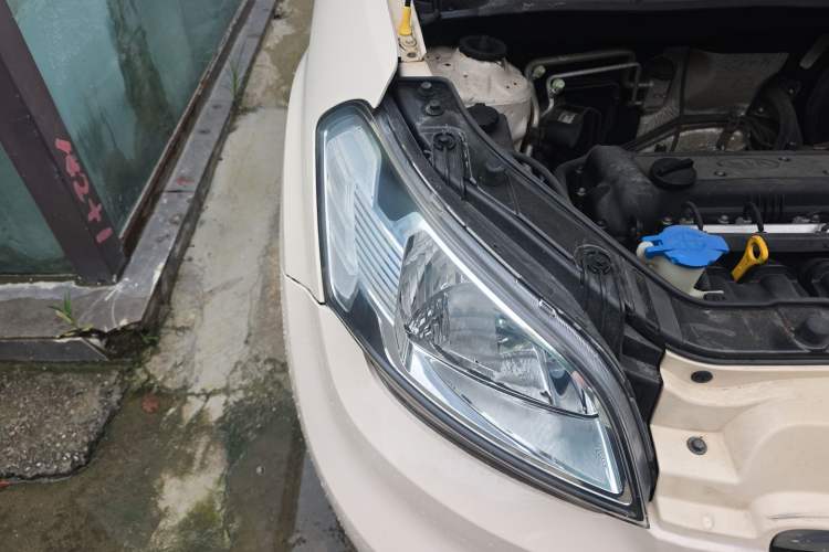 Used Kia Soul 2010 1.6L AT GLS Engine Bay Right