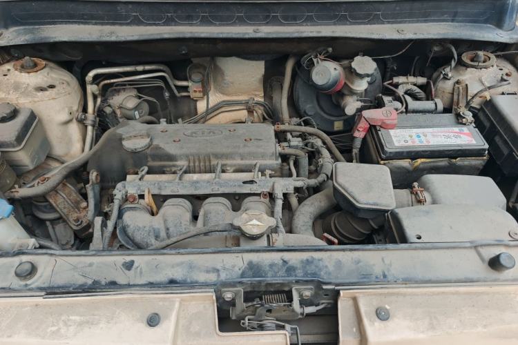 Used Kia Soul 2010 1.6L AT GL Engine Bay