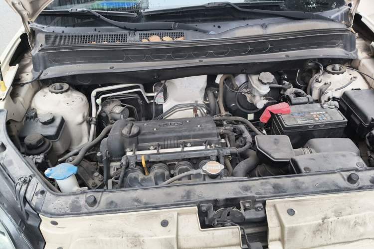 Used Kia Soul 2010 1.6L MT GL Engine Bay
