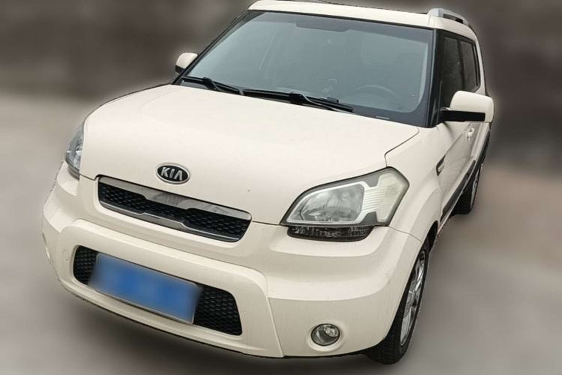 Used Kia Soul 2010 1.6L AT GL Front Left 45 Deg
