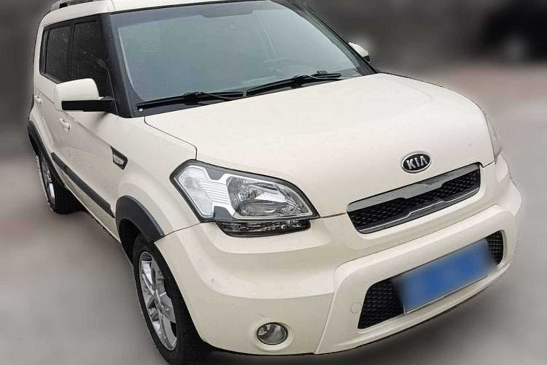 Used Kia Soul 2010 1.6L AT GL Front Right 45 Deg