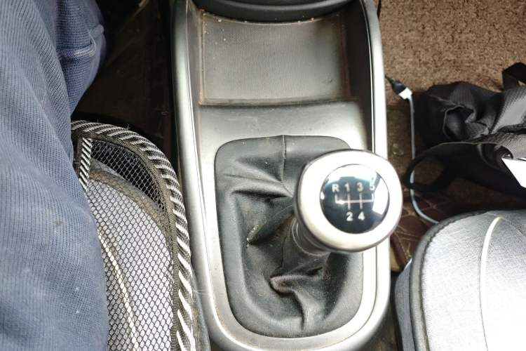 Used Kia Soul 2010 1.6L MT GLS Gear Lever