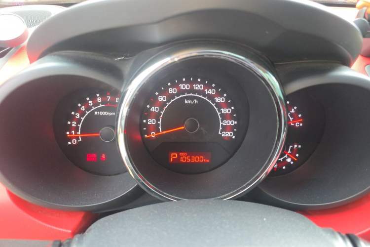 Used Kia Soul 2010 1.6L AT GLS Instrument Cluster