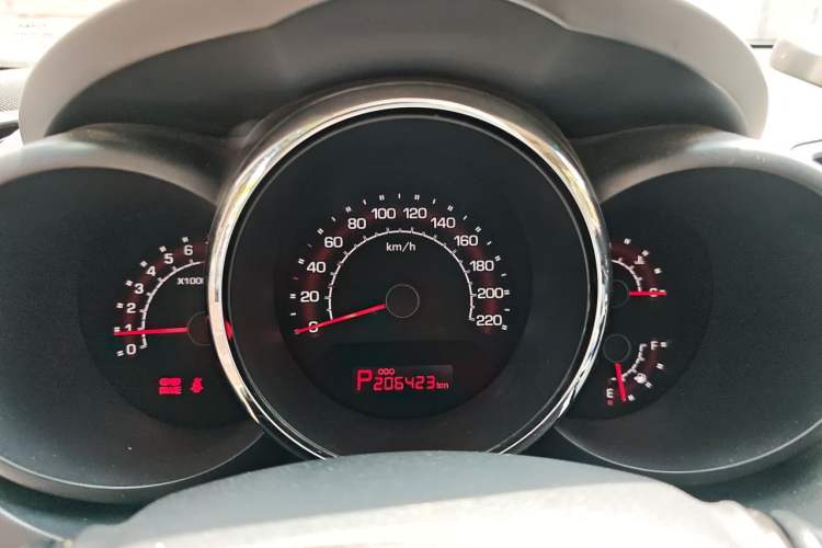 Used Kia Soul 2010 1.6L AT GLS Instrument Cluster