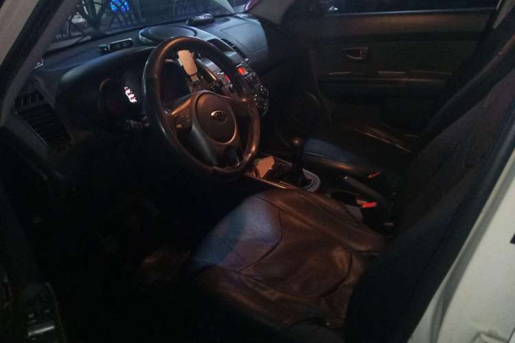 Used Kia Soul 2010 1.6L MT GL Left Front Seat